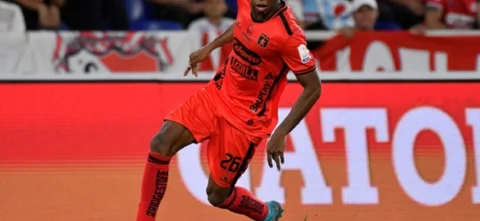 América por poco abre el marcador en el Pascual. / Foto: Vizzorimage.