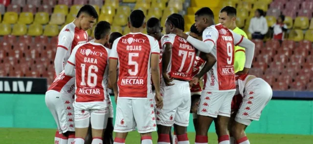 Eduardo Méndez habló sobre la deuda y posible venta de Santa Fe | Foto: VizzorImage / Luis Ramirez