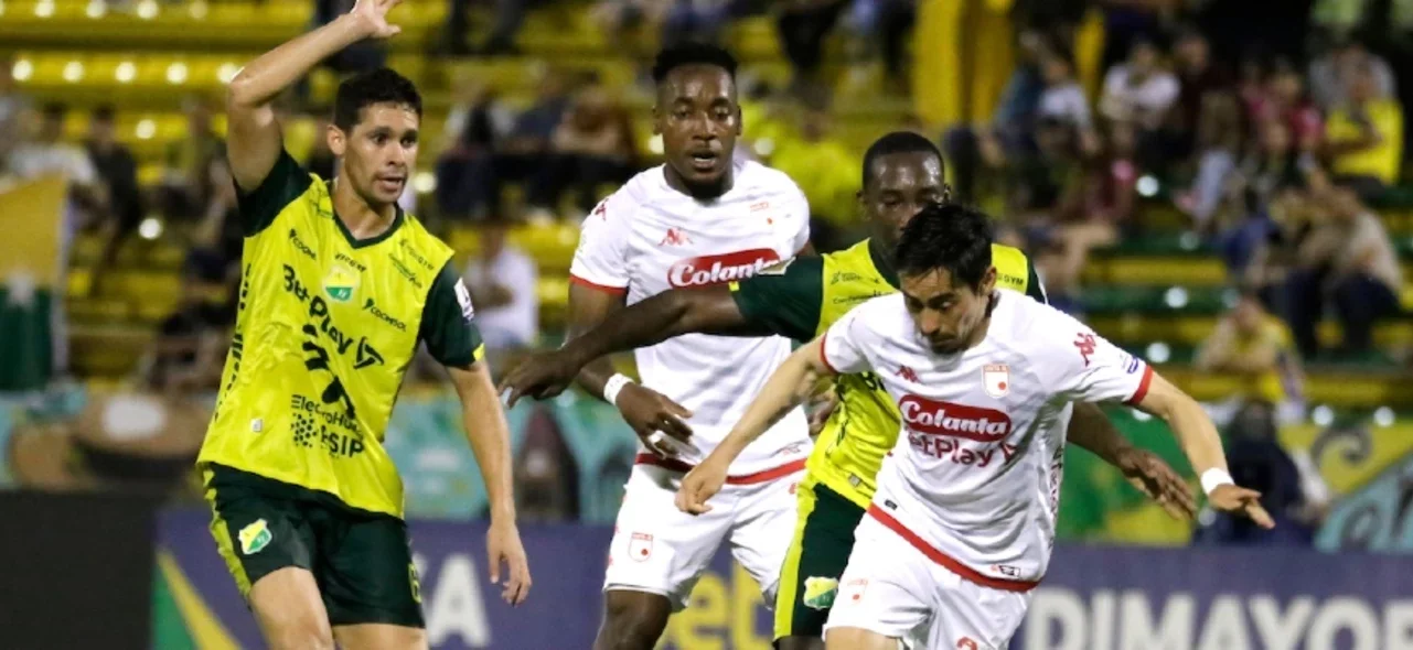 Santa Fe empató con el descendido Huila | Foto: VizzorImage / Sergio Reyes