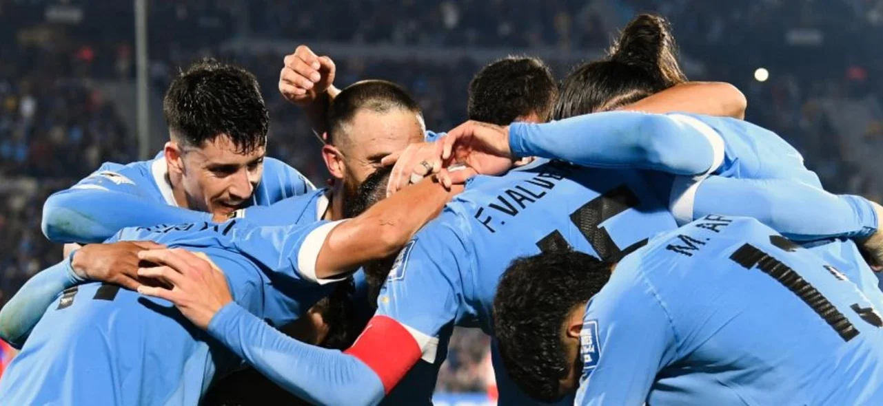 Uruguay llega con 2 bajas sensibles / AFP