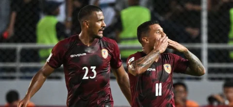 Venezuela goleó a Chile / AFP