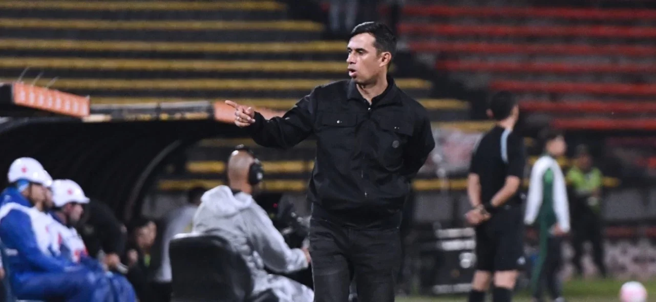 Jhon Bodmer técnico de Nacional -VizzorImage / Luis Benavides