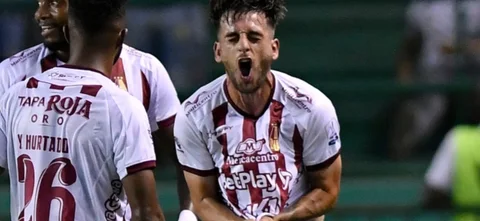 Facundo Boné celebró su tercer gol del semestre - VizzorImage / Gabriel Aponte