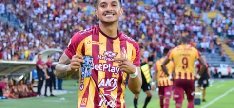 Yeison Guzmán conisiguió su sexto gol en liga - VizzorImage / Joan Orjuela