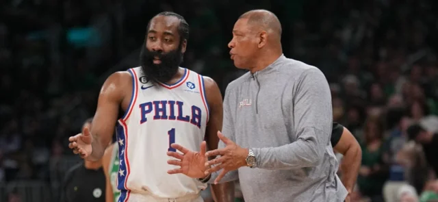 James Harden cambia de equipo - AFP