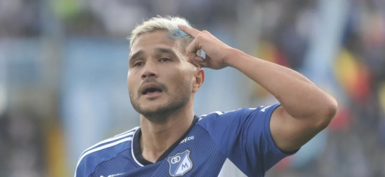 Larry Vásquez marcó el gol del triunfo. Foto: VizzorImage / Luis Ramirez