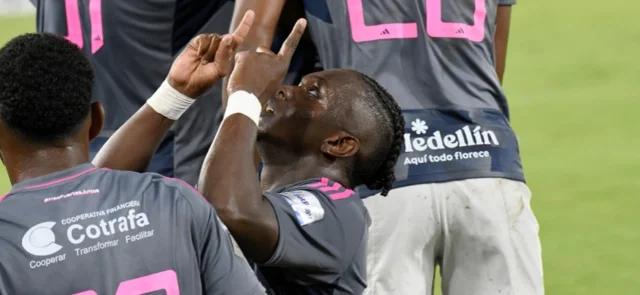 Medellín - Foto - VizzorImage