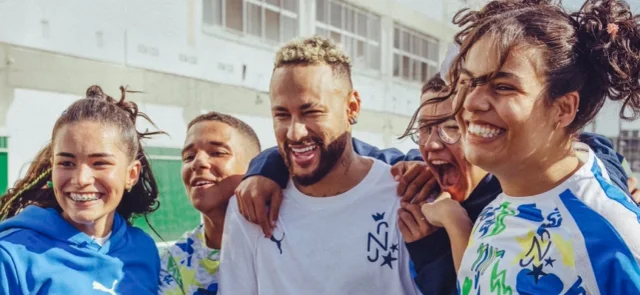 Neymar en su fundación - Foto: @neymarjr