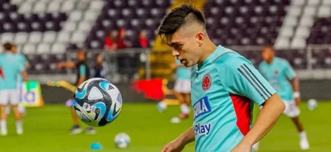 Arquero de Uruguay empleó este método y le atajó penal a Daniel Ruiz / Foto Instagram Daniel Ruiz