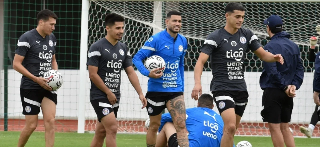 Entrenamiento de la selección Paraguay, previo al juego contra Colombia - AFP