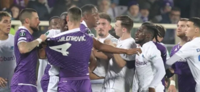 Fiorentina derrotó 2-1 a Genk por la fecha 5 de la Conference League - AFP