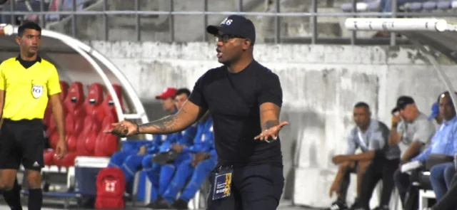 ¡Fin del ciclo! Jersson González y su adiós con Llaneros. / Foto: Vizzorimage.