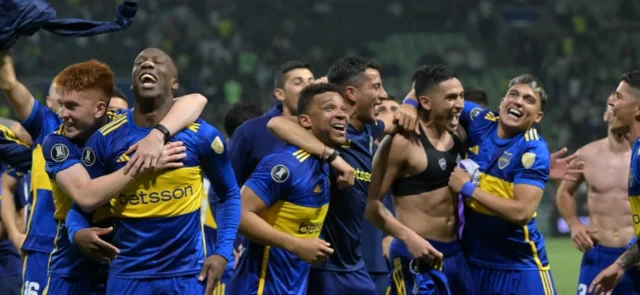 Niño se volvió viral por rifar Play para ir a la final de Libertadores. / Foto: AFP.