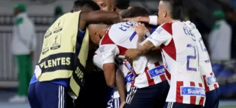 Victoria y clasificación de Junior | Foto: VizzorImage / Jairo Cassiani