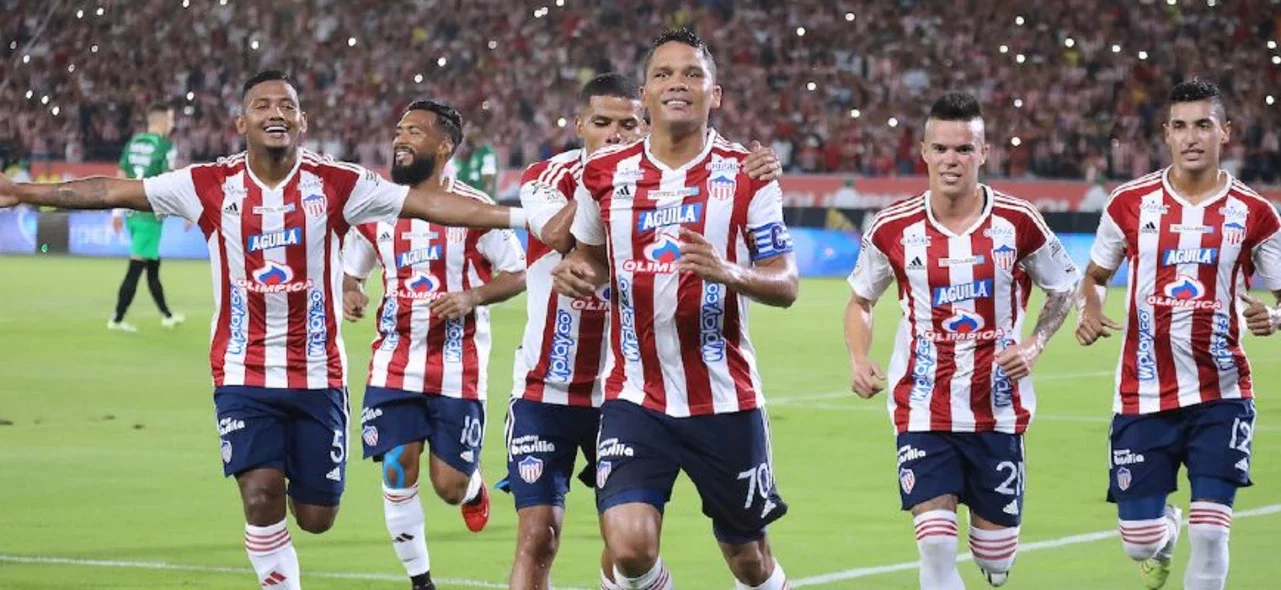 Junior venció al descendido Huila | Foto: VizzorImage / Jairo Cassiani