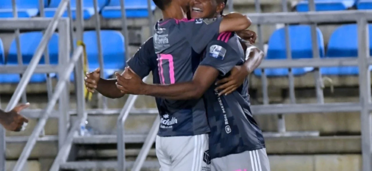 Mira el estival de goles de Medellín ante Unión Magdalena. / Foto: Vizzorimage.