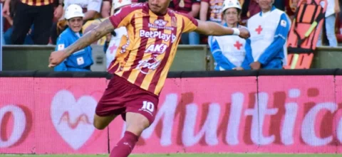 ¿Goleada? Tolima buscó aumentar la diferencia ante Cali. / Foto: Vizzorimage.