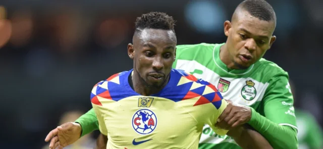 Julián Quiñones, convocado a la selección de México. / Foto: AFP.
