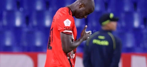 Adrián Ramos iluminó la noche 'escarlata' - VizzorImage / Gabriel Aponte