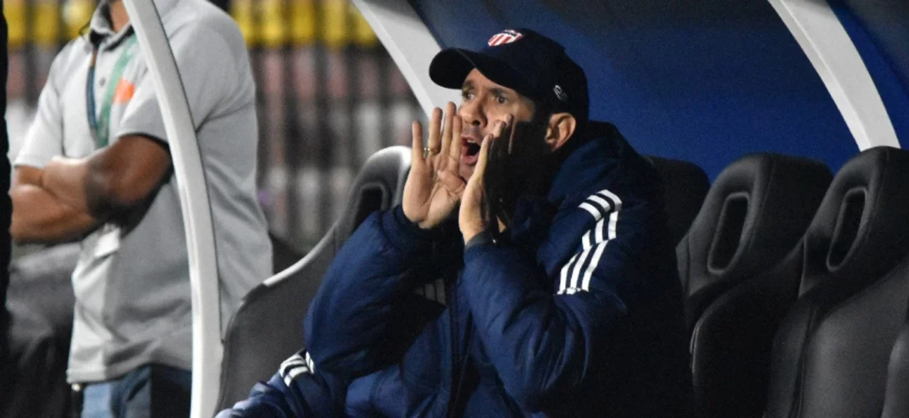 Arturo Reyes técnico de Junior -VizzorImage