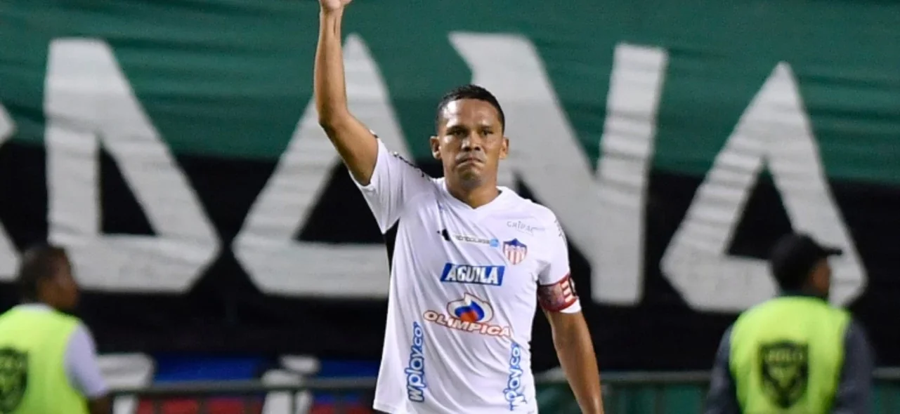 Carlos Bacca no para de romper récords - VizzorImage / Gabriel Aponte