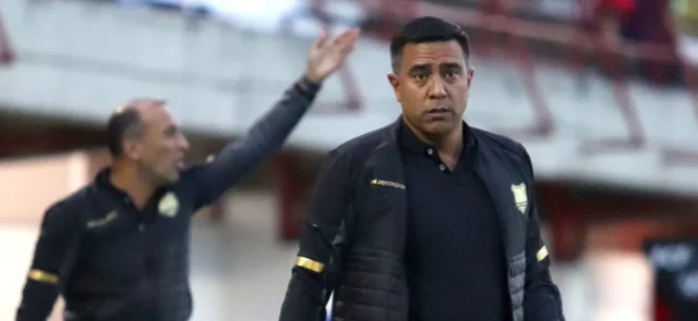 Así está el presente de César Farías con Águilas y Universitario. / Foto: Vizzorimage.