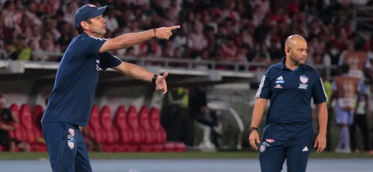 Arturo Reyes, técnico de Junior - VizzorImage / Jesus Rico