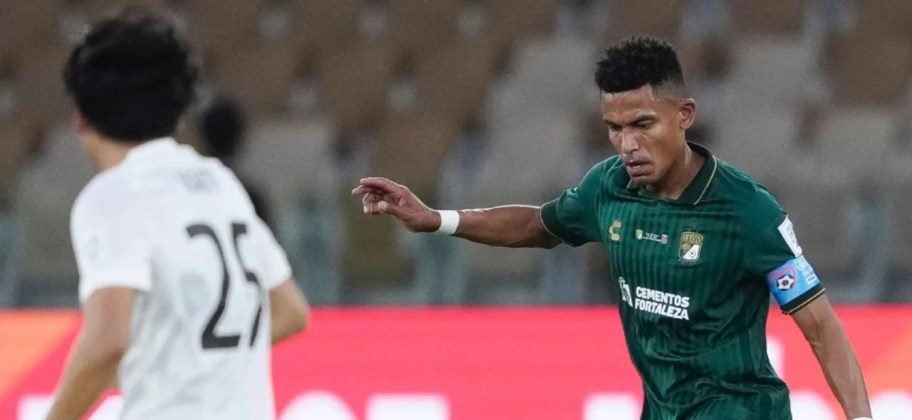 William Tesillo en el centro de críticas por eliminación de León en Mundial de Clubes. / Foto: AFP.
