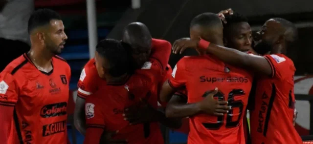 América de Cali celebra un gol en la Liga BetPlay 2023 - VizzorImage / Oswaldo Paez