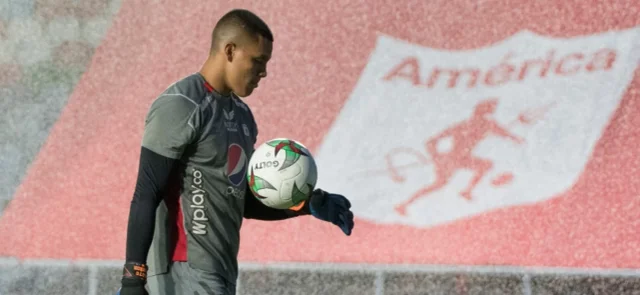 Joel Graterol - Nuevo arquero de América de Cali - VizzorImage