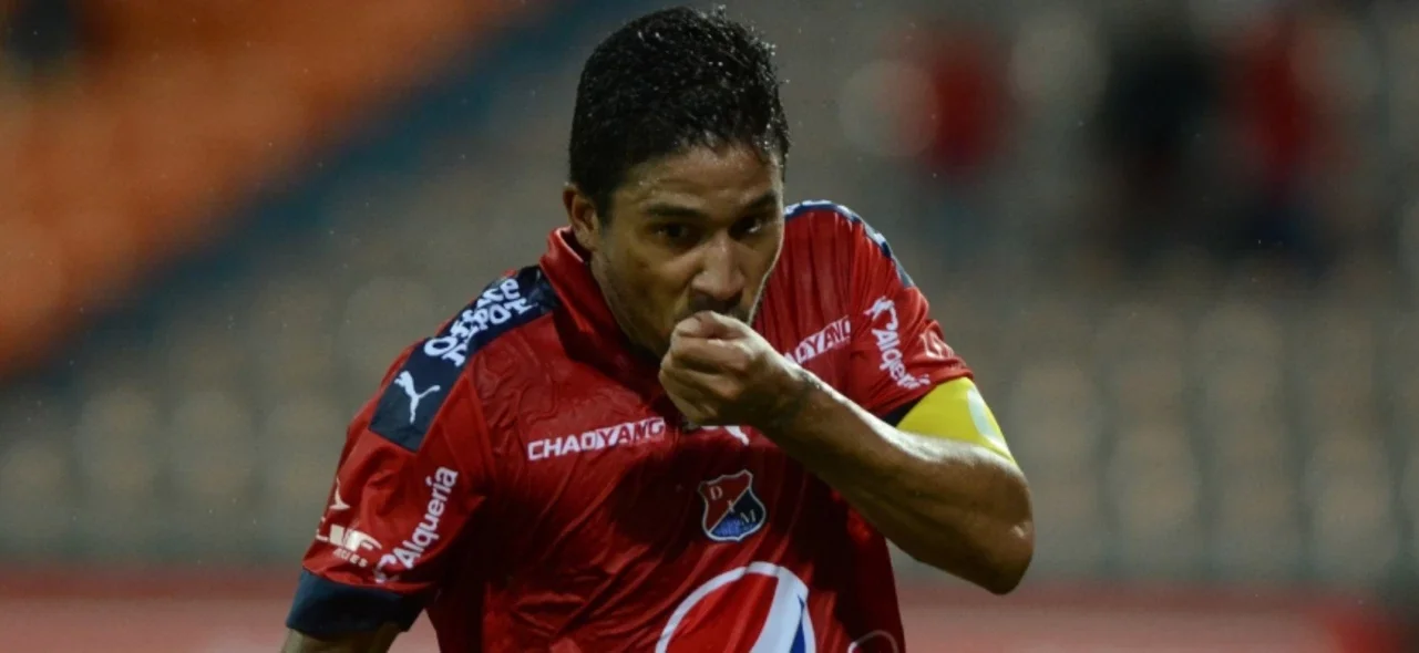 Christian Marrugo - Exfutbolista colombiano con la camiseta de Medellín - VizzorImage / León Monsalve