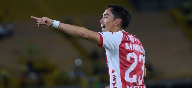 ¿Qué es de la vida de Fabián Sambueza? | Foto: VizzorImage / Andres Rot