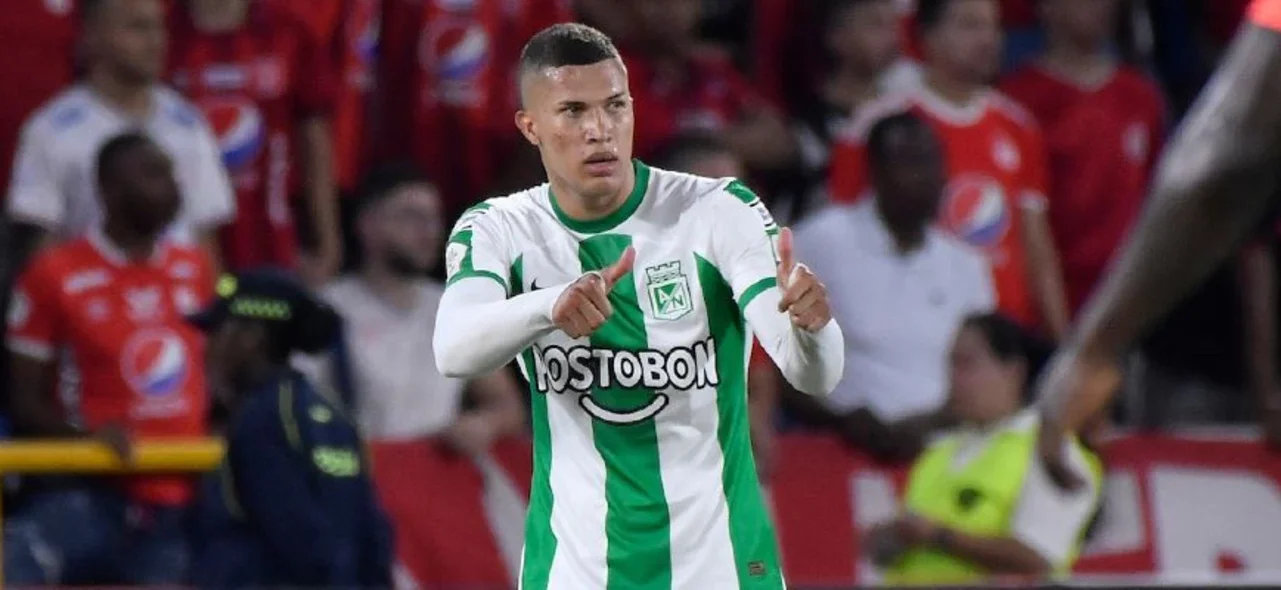 Curiosa presentación de Nelson Deossa en Pachuca| Foto: VizzorImage / Gabriel Aponte