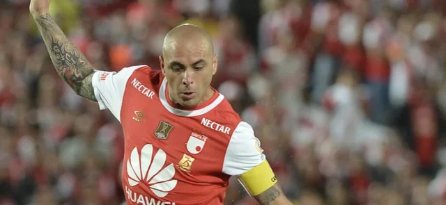 ¡Nunca es tarde! Omar Pérez y su arrepentimiento con Gerardo Pelusso. / Foto: Vizzorimage.