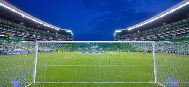 Deportivo Cali y Nacional con fuertes sanciones tras hechos de violencia. / Foto: Vizzorimage.