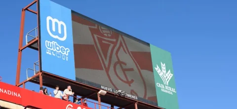 ¡Inesperado! Granada vs. Athletic Bilbao fue suspendido por muerte de hincha. / Foto: Twitter Bilbao.