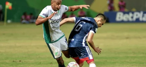 Empate con muchos goles entre Alianza y Cali -VizzorImage / Emilio Castrillon