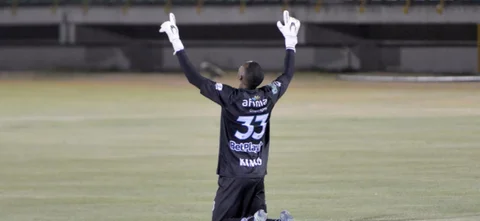John Alexander Figueroa, portero de Jaguares - Foto: VizzorImage/ Macgiver Baron