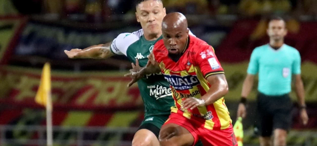 Jaider Moreno Sinisterra le dio la igualdad al 'súper depor' - VizzorImage / Pablo Bohorquez