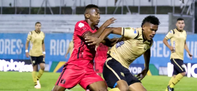 América de Cali inicia su año contra Águilas Doradas. / Foto: Vizzorimage.