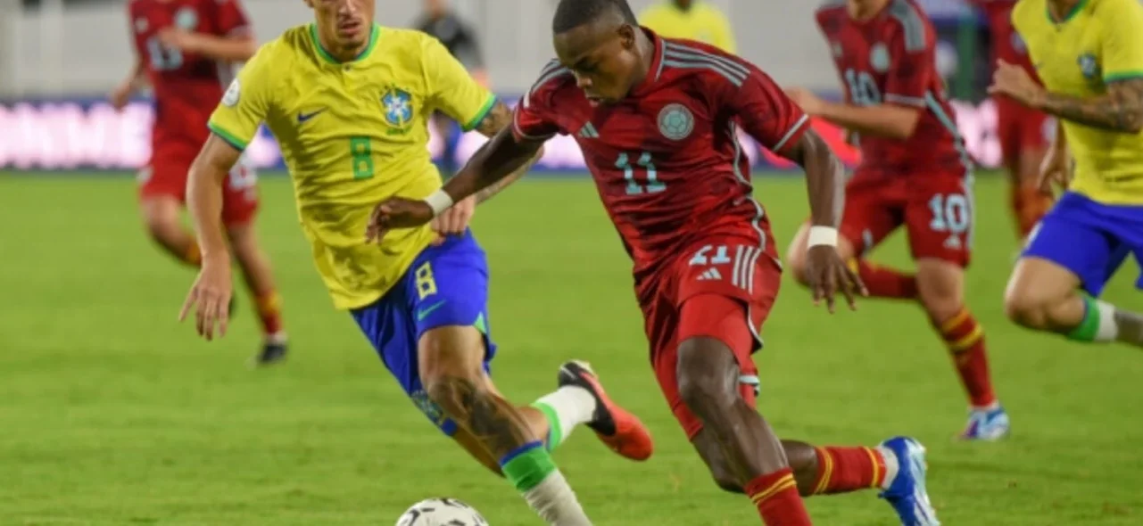 Carlos Andrés Gómez se despide de Colombia Sub 23 en preolímpico. / Foto: FCF.