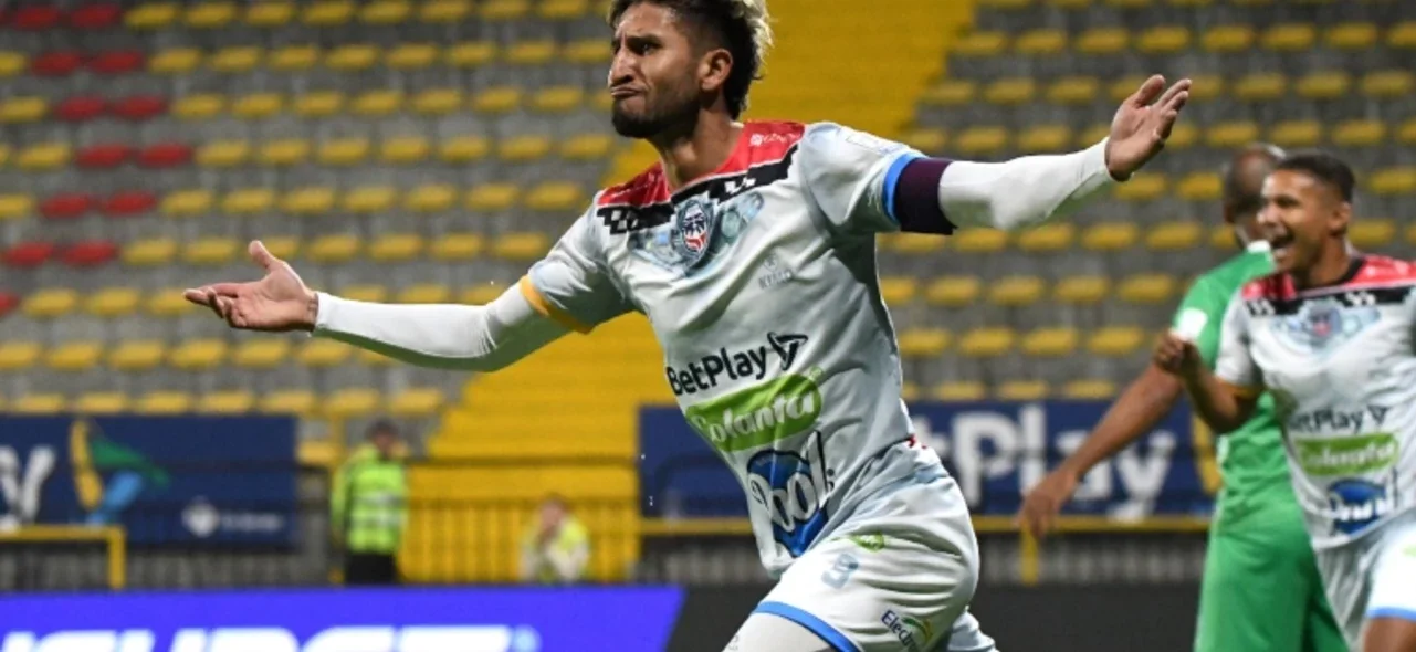 Triunfo de Fortaleza sobre Patriotas 2-0 -VizzorImage / Felipe Caicedo