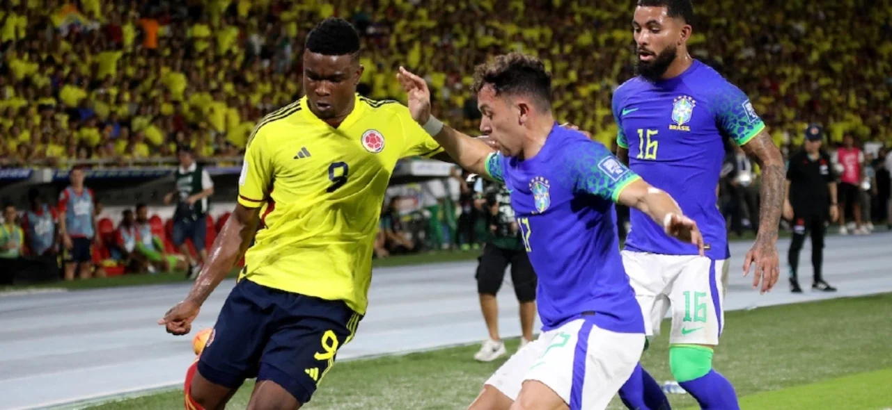 Jhon Córdoba en el radar de equipos de Inglaterra. / Foto: Vizzorimage.