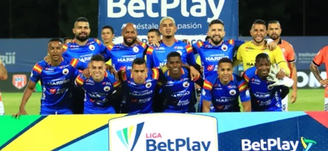 Pasto por poco sorprende y anota gol contra Santa Fe. / Foto: Vizzorimage.