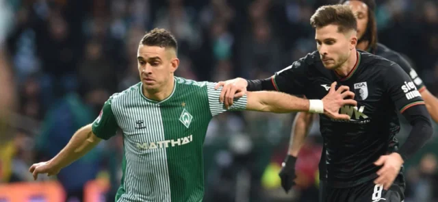 Rafael Santos Borré con la camiseta de Werder Bremen de Alemania - AFP