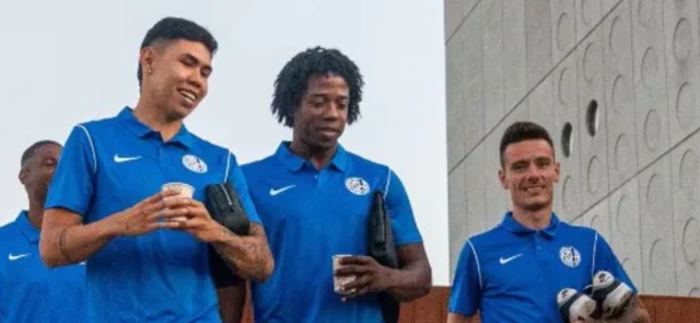 ¡Andá pa' allá! Carlos Sánchez y su particular acento argentino. / Foto: X San Lorenzo.