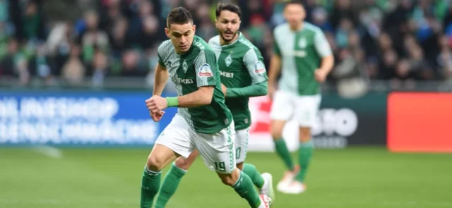 Rafael Santos Borré y un cambio de planes en Alemania. / Foto: AFP.