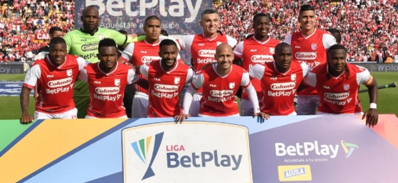 Santa Fe en alerta tras jugada de Envigado. / Foto: Vizzorimage.