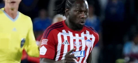 Yimmi Chará - Delantero de Junior de Barranquilla - VizzorImage