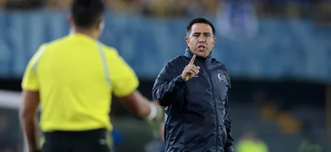 César Farías y la demanda que interpuso ante la FIFA. / Foto: Vizzorimage.